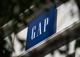 Gap shares surge more than 30% on sales, earnings beat despite muted holiday forecast