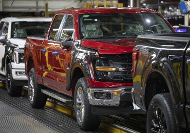 We're slashing our rating on Ford after the automaker's old issues come back to haunt it