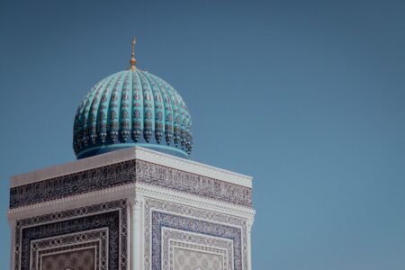 Sukuk Bonds Quietly Draw ESG Allocators Beyond Islamic Finance Ornate Islamic architecture representing the cultural and financial traditions behind sukuk bonds